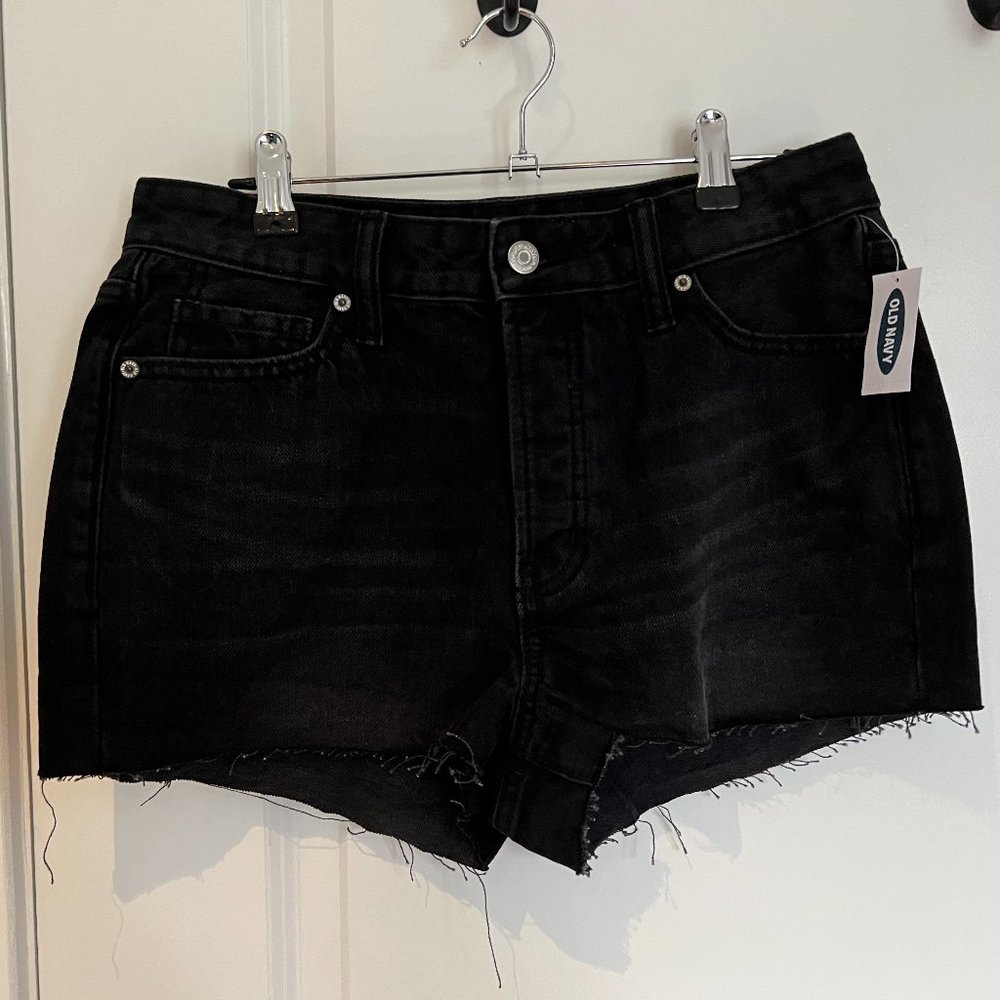 NWT Old Navy Black Distressed High Waist Denim Shorts | Size 6
